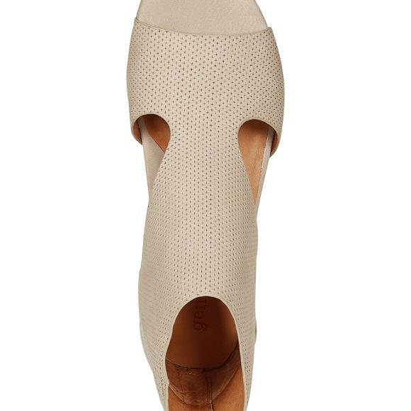 NIB Gentle Souls by Kenneth Cole Charlene Peep-Toe - Picture 4 of 8